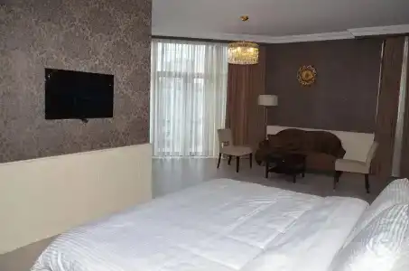 Royal Casino & - 5