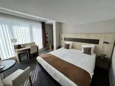 Best Western Royal Centre - 33