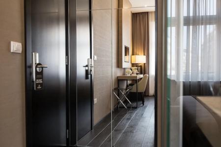 Dominic Smart & Luxury Suites - Republic Square - 22