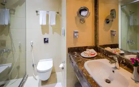 Hawaii Caesar Palace Aqua Park - Families and Couples Only - 9