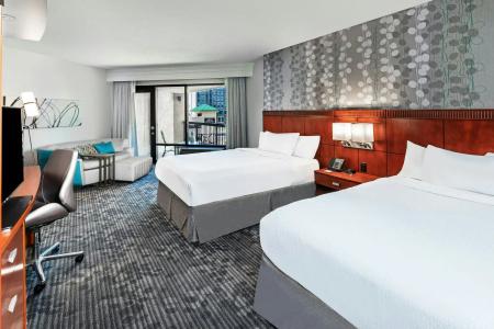 Courtyard by Marriott Downtown - 4