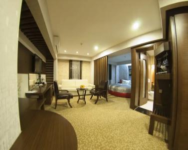 Marlight Boutique - 43