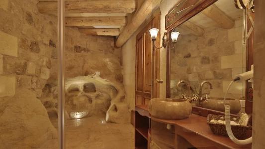 Golden Cave Suites - 68