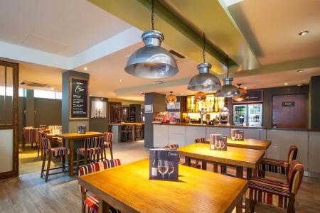 Premier Inn Hammersmith - 9
