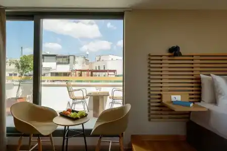 Fos Downtown Suites - 102