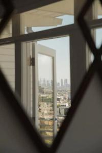 Hollywood Hills - 33