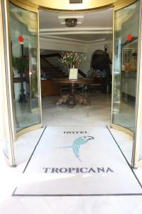 Ms Tropicana - 28