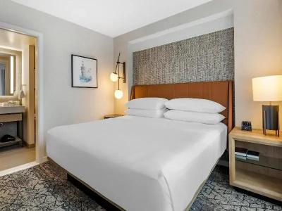Sheraton Suites Old Town - 105