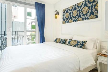 White Ivory Bed And Breakfast - 85