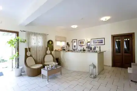 Ostria - 1