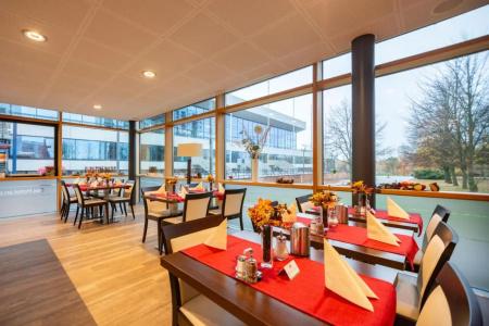 Das an der Stadthalle - 17