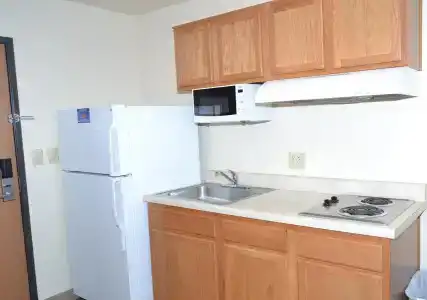 WoodSpring Suites - 10