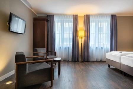 Best Western Goldenes Rad - 66