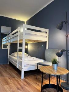 Blue Doors Hostel Ktv - 33