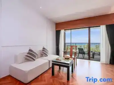 SeaCono Patong Beach Front - 168