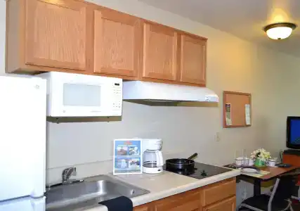 WoodSpring Suites - 12