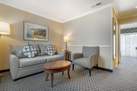 Best Western Plus Marina Shores - 80