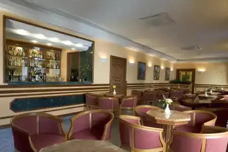 Ascot Sorrento - 1