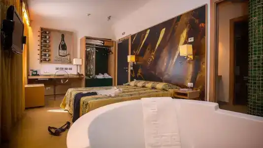 Boutique Exclusive B&B - 5