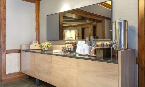 The Collection at the Ritz Carlton Residences - 33