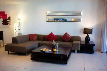 Ambience on Burleigh Beach - 6