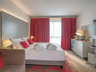 Mercure Tours Nord - 84