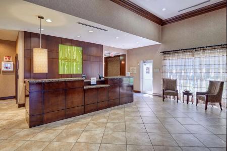 Hilton Garden Inn Airport - 1