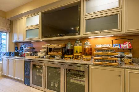 Hilton Garden Inn - 36