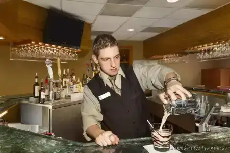 Embassy Suites - 34