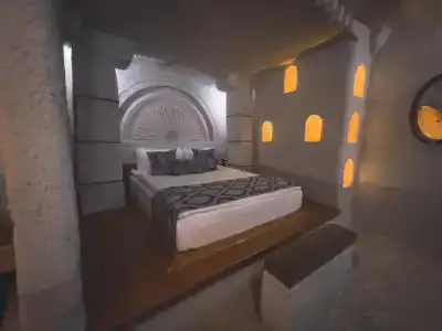 Local Cave House - 29