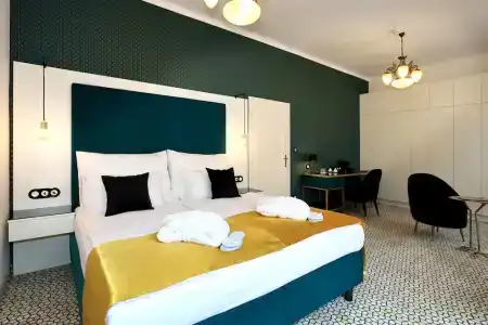 Art Deco Wolker By Astoria & Medical Spa - 77