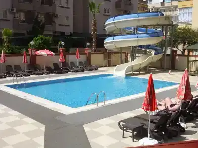 Riviera Apart - 10