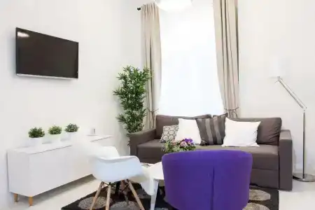 Tesla Boutique  & Rooms - 77