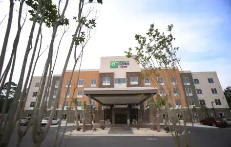 Holiday Inn Express & Suites - Oak Island Area, an IHG - 17
