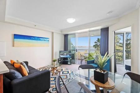 Crystal Bay On The Broadwater - 276