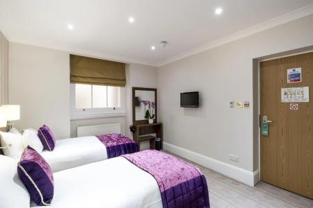 London House - 24