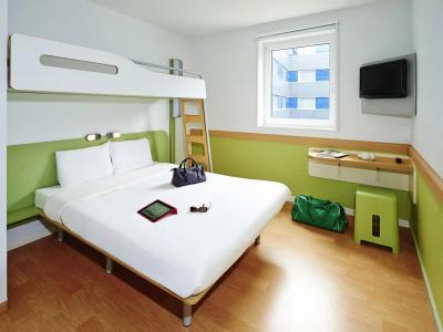 Ibis Budget Hyères - 24