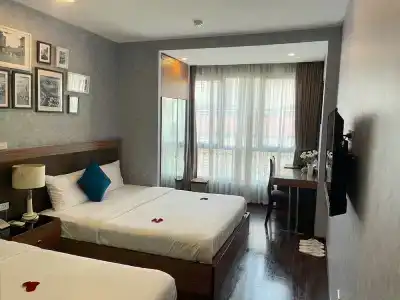 Golden Moon Suite - 51
