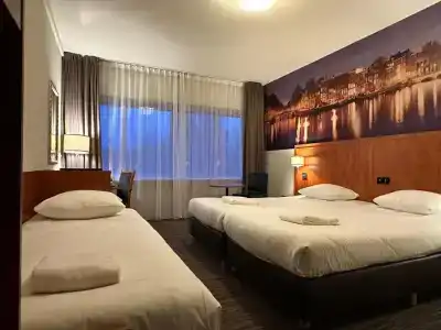New West Inn Amsterdam - 41