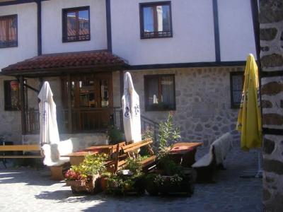 Todeva House and Tavern - 8