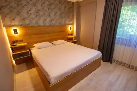 Sandal Otel - 37