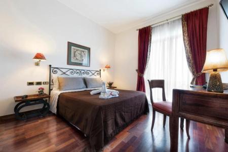 Grand Colony - 1