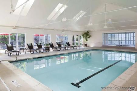 Deltas by Marriott - 14