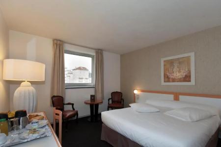Hôtel Paradis - 100