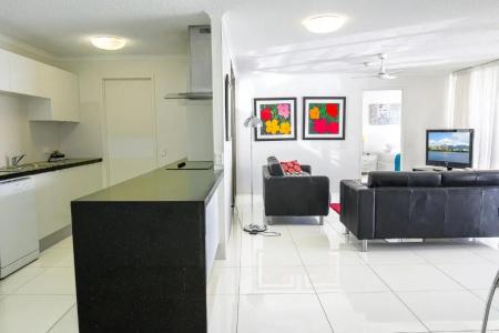Cairns Aquarius - 75
