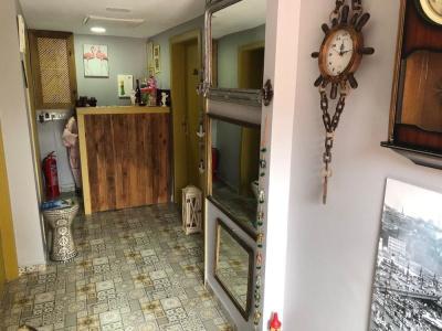 Frau Guler Boutique - 11