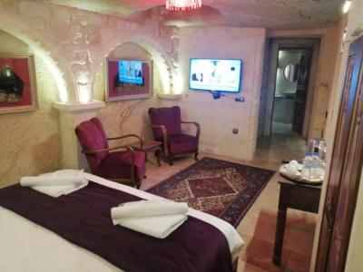 Solo Cave Suites - 5