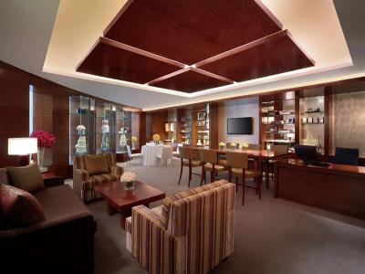 Grand Hyatt - 26