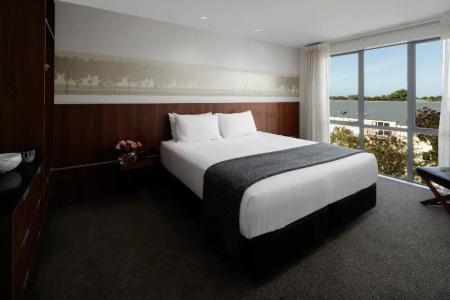 Rydges Latimer - 64