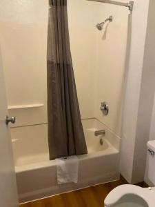 6-Phoenix, AZ - West - 35